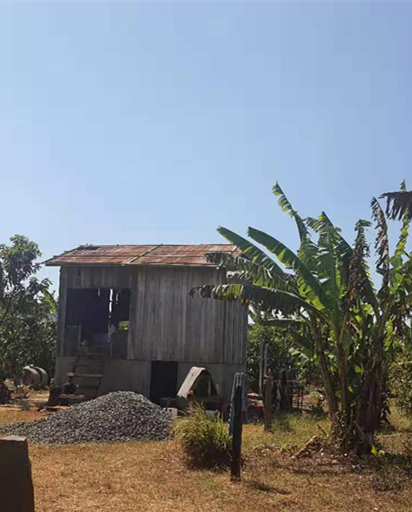 Système hybride 4KW-2kVA au Cambodge