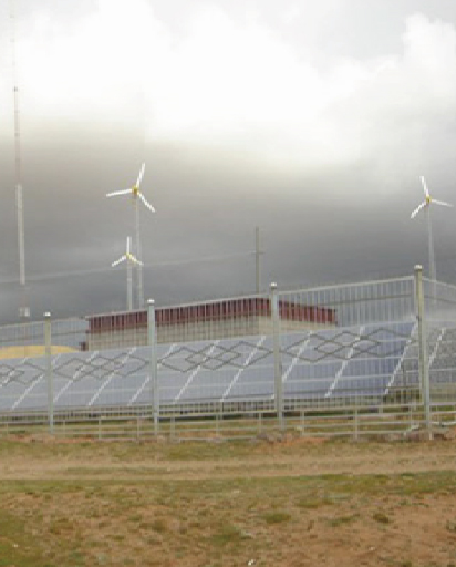 Un système hybride éolien-solaire au Xinjiang sans électricité